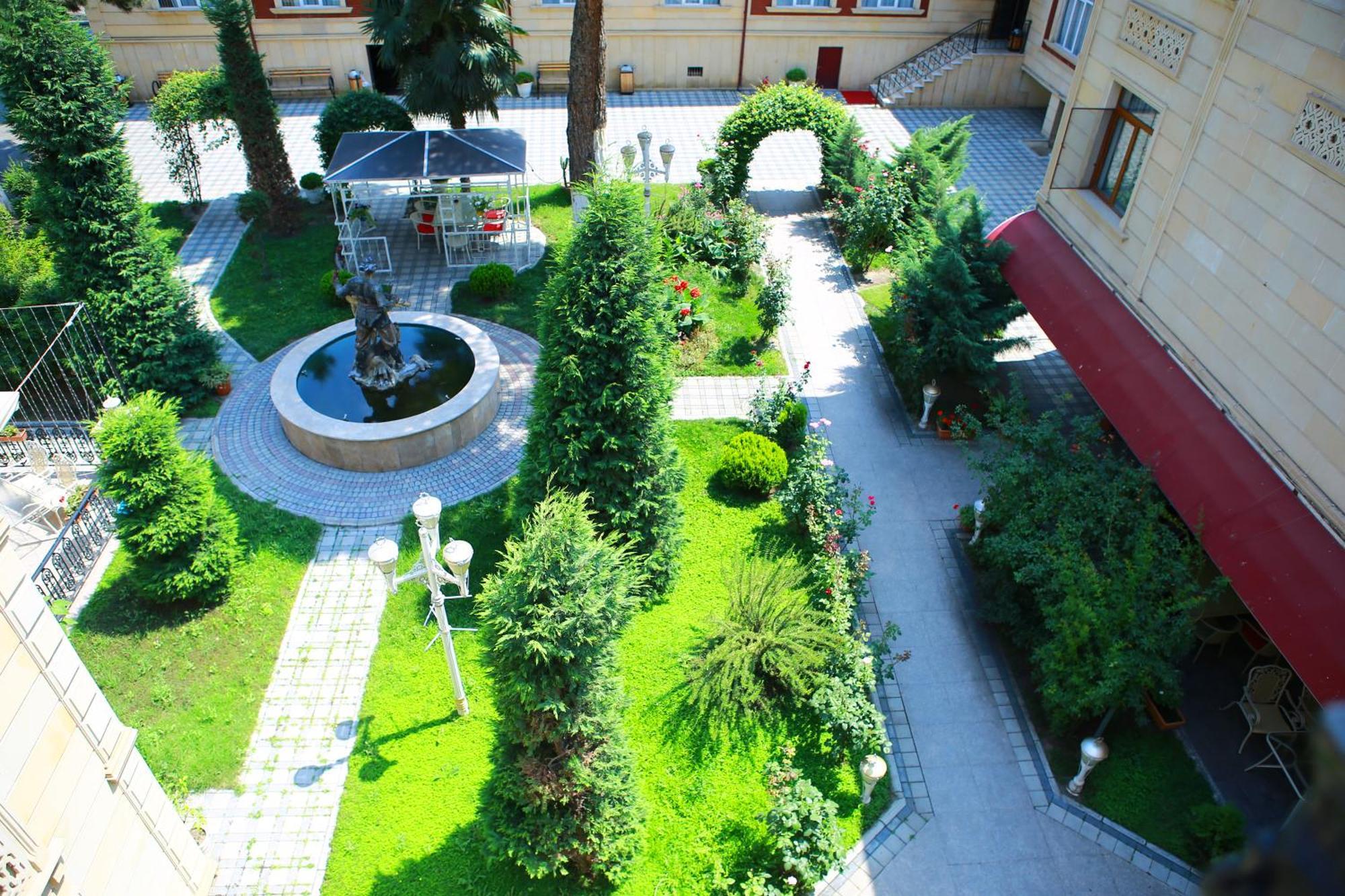 Deluxe Hotel Ganja Exterior foto